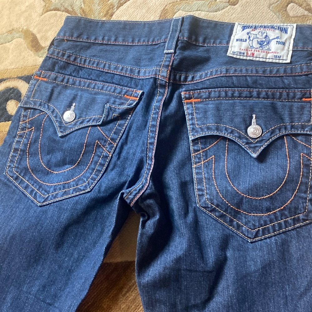 True religion men's dark blue denim jeans, size 33